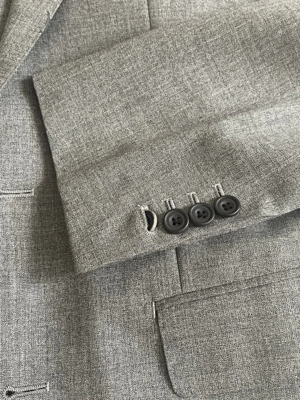 Thom Sweeney Savile Row 3-Piece Gray Wool Suit 38R Very Good Condition $3,265